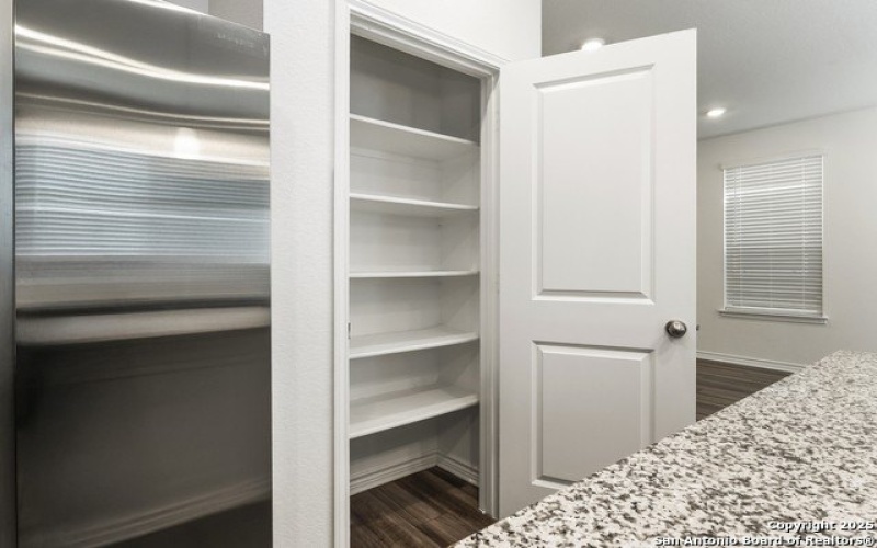 10643 W Military Dr Unit 70, San Antonio, TX 78251, 3 Habitaciones Habitaciones , ,2 BañosBaños,Residential,En Venta,10643 W Military Dr Unit 70,0,1894662