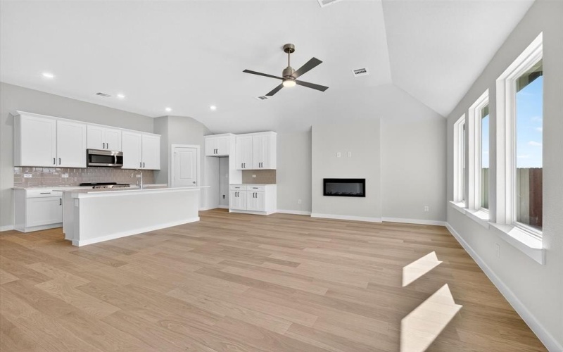 2220 Trailside Drive, Sherman, TX 75092, 3 Bedrooms Bedrooms, ,2 BathroomsBathrooms,Residential,For Sale,2220 Trailside Drive,0,21037251