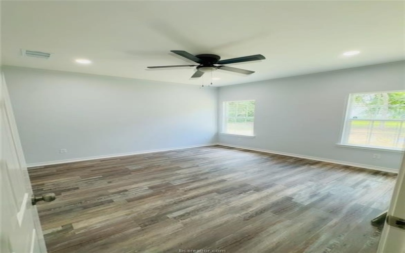 1300 Commerce Street, Hearne, TX 77859, 3 Bedrooms Bedrooms, ,2 BathroomsBathrooms,Residential,For Sale,1300 Commerce Street,0,25006080