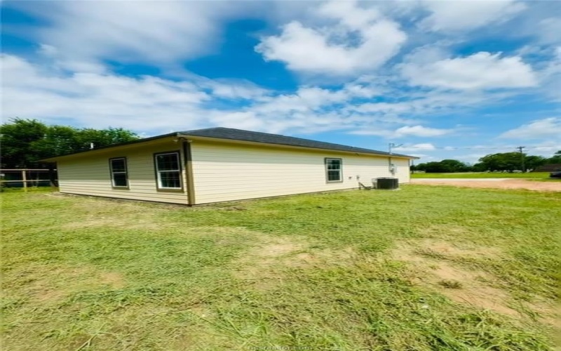 1300 Commerce Street, Hearne, TX 77859, 3 Bedrooms Bedrooms, ,2 BathroomsBathrooms,Residential,For Sale,1300 Commerce Street,0,25006080