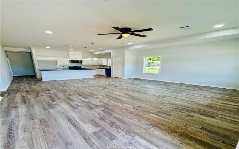 1300 Commerce Street, Hearne, TX 77859, 3 Bedrooms Bedrooms, ,2 BathroomsBathrooms,Residential,For Sale,1300 Commerce Street,0,25006080