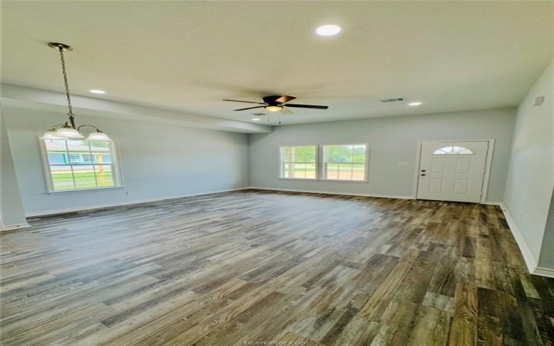 1300 Commerce Street, Hearne, TX 77859, 3 Bedrooms Bedrooms, ,2 BathroomsBathrooms,Residential,For Sale,1300 Commerce Street,0,25006080