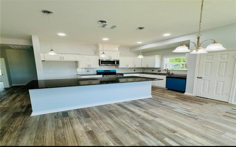 1300 Commerce Street, Hearne, TX 77859, 3 Bedrooms Bedrooms, ,2 BathroomsBathrooms,Residential,For Sale,1300 Commerce Street,0,25006080