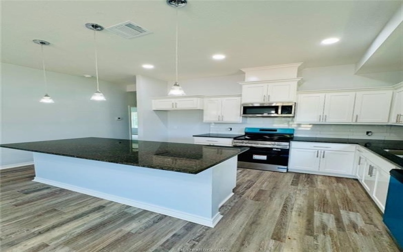 1300 Commerce Street, Hearne, TX 77859, 3 Bedrooms Bedrooms, ,2 BathroomsBathrooms,Residential,For Sale,1300 Commerce Street,0,25006080
