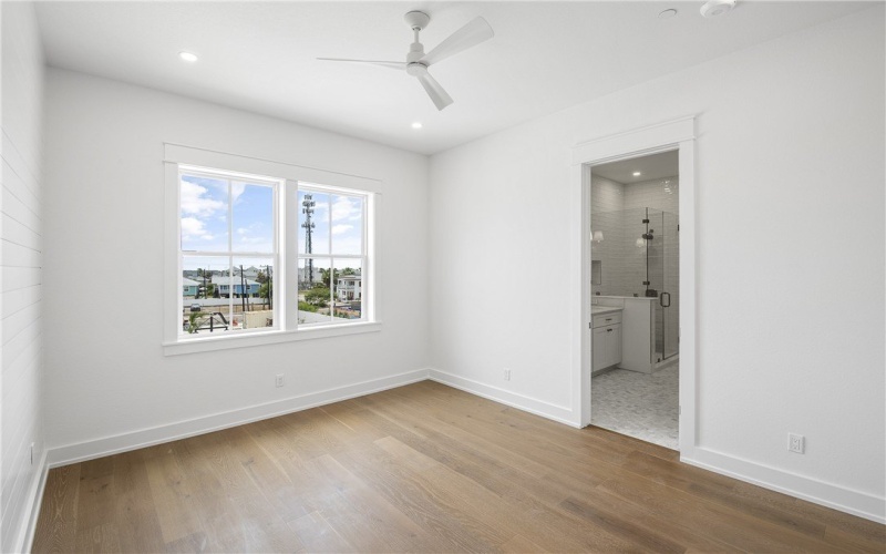 136 W Cotter Avenue unit: 11 #11, Port Aransas, TX 78373, 2 Bedrooms Bedrooms, ,2 BathroomsBathrooms,Residential,For Sale,136 W Cotter Avenue unit: 11,0,463775