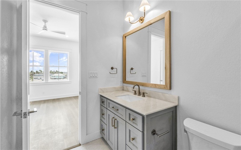 136 W Cotter Avenue unit: 11 #11, Port Aransas, TX 78373, 2 Bedrooms Bedrooms, ,2 BathroomsBathrooms,Residential,For Sale,136 W Cotter Avenue unit: 11,0,463775