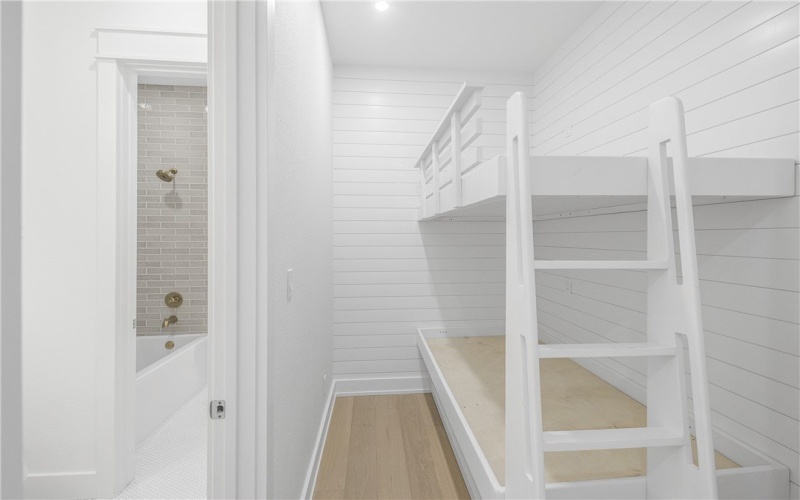 136 W Cotter Avenue unit: 13 #13, Port Aransas, TX 78373, 2 Bedrooms Bedrooms, ,2 BathroomsBathrooms,Residential,For Sale,136 W Cotter Avenue unit: 13,0,463777