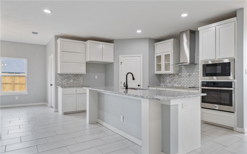 6802 Crosswind Drive, Corpus Christi, TX 78414, 4 Habitaciones Habitaciones , ,3 BañosBaños,Residential,En Venta,6802 Crosswind Drive,0,463840
