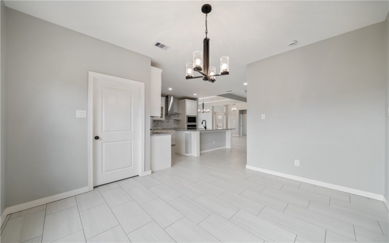 6802 Crosswind Drive, Corpus Christi, TX 78414, 4 Habitaciones Habitaciones , ,3 BañosBaños,Residential,En Venta,6802 Crosswind Drive,0,463840