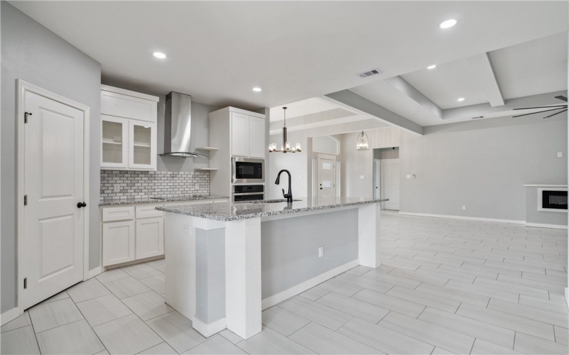6802 Crosswind Drive, Corpus Christi, TX 78414, 4 Habitaciones Habitaciones , ,3 BañosBaños,Residential,En Venta,6802 Crosswind Drive,0,463840