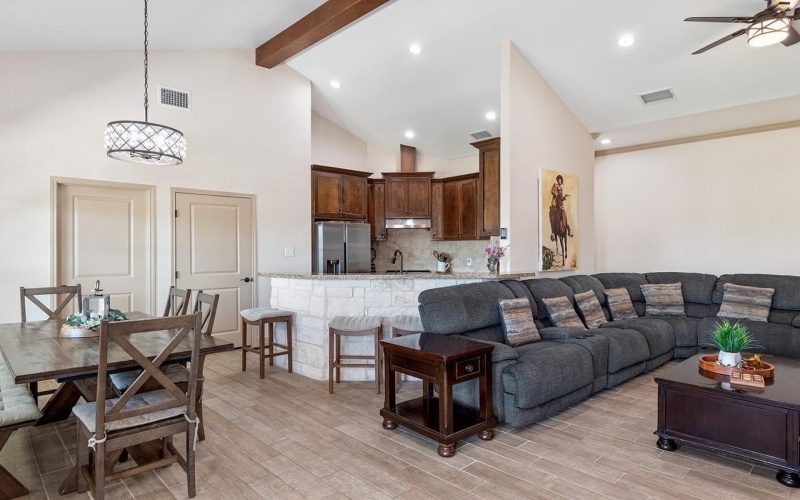 107 Burge, Del Rio, TX 78840, 4 Bedrooms Bedrooms, ,3 BathroomsBathrooms,Residential,For Sale,107 Burge,0,207443