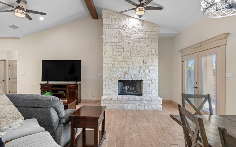 107 Burge, Del Rio, TX 78840, 4 Bedrooms Bedrooms, ,3 BathroomsBathrooms,Residential,For Sale,107 Burge,0,207443