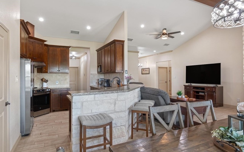 107 Burge, Del Rio, TX 78840, 4 Bedrooms Bedrooms, ,3 BathroomsBathrooms,Residential,For Sale,107 Burge,0,207443