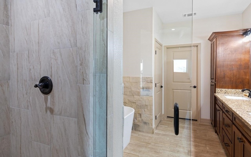 107 Burge, Del Rio, TX 78840, 4 Bedrooms Bedrooms, ,3 BathroomsBathrooms,Residential,For Sale,107 Burge,0,207443