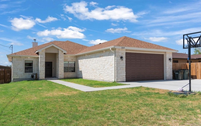 107 Burge, Del Rio, TX 78840, 4 Bedrooms Bedrooms, ,3 BathroomsBathrooms,Residential,For Sale,107 Burge,0,207443
