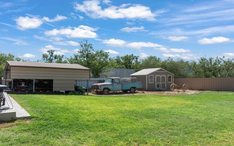 107 Burge, Del Rio, TX 78840, 4 Bedrooms Bedrooms, ,3 BathroomsBathrooms,Residential,For Sale,107 Burge,0,207443