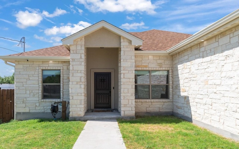 107 Burge, Del Rio, TX 78840, 4 Bedrooms Bedrooms, ,3 BathroomsBathrooms,Residential,For Sale,107 Burge,0,207443