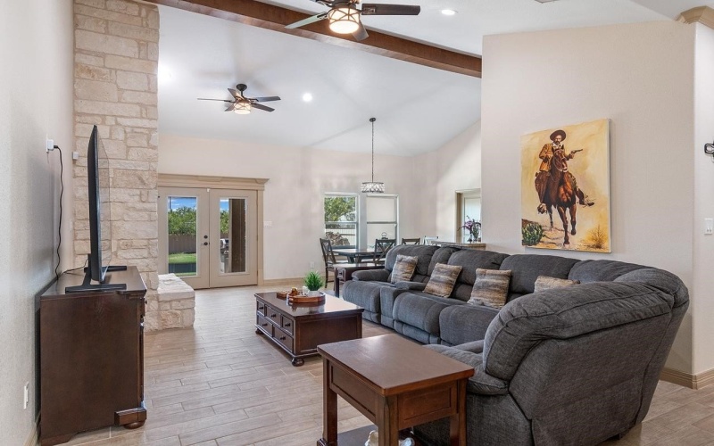 107 Burge, Del Rio, TX 78840, 4 Bedrooms Bedrooms, ,3 BathroomsBathrooms,Residential,For Sale,107 Burge,0,207443