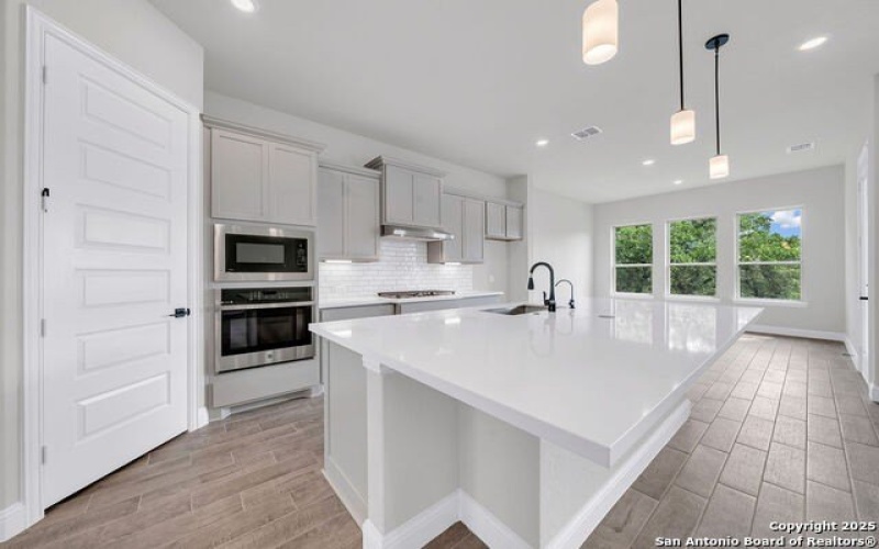 29354 Cheyenne Ridge, Fair Oaks Ranch, TX 78015, 4 Bedrooms Bedrooms, ,5 BathroomsBathrooms,Residential,For Sale,29354 Cheyenne Ridge,0,1894752