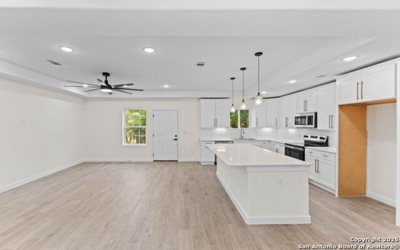350 Spanish Oak Dr, Canyon Lake, TX 78133, 3 Bedrooms Bedrooms, ,2 BathroomsBathrooms,Residential,For Sale,350 Spanish Oak Dr,0,1894776