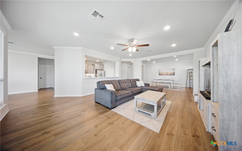 711 Saddlehorn Drive, Temple, TX 76502, 4 Habitaciones Habitaciones , ,3 BañosBaños,Residential,En Venta,711 Saddlehorn Drive,0,590470