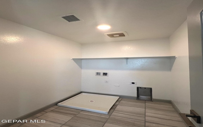 5861 Dalhart Drive, El Paso, TX 79924, 3 Habitaciones Habitaciones , ,1 BañoBaños,Residential,En Venta,5861 Dalhart Drive,0,928930