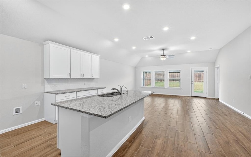 420 Wydown Drive, Princeton, TX 75407, 3 Habitaciones Habitaciones , ,2 BañosBaños,Residential,En Venta,420 Wydown Drive,0,21028948