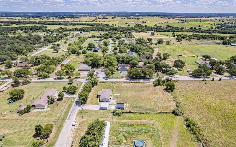 111 County Road 1303, Bridgeport, TX 76426, 4 Bedrooms Bedrooms, ,2 BathroomsBathrooms,Residential,For Sale,111 County Road 1303,0,21032535