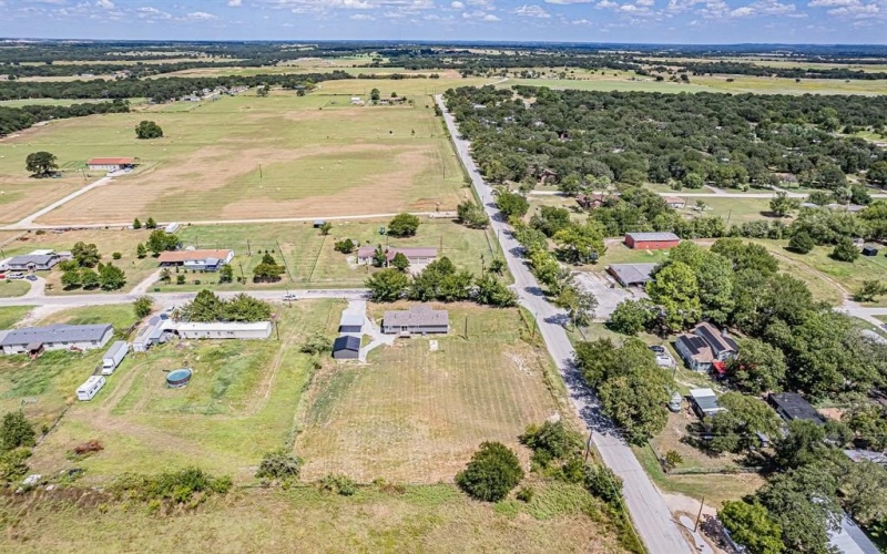 111 County Road 1303, Bridgeport, TX 76426, 4 Bedrooms Bedrooms, ,2 BathroomsBathrooms,Residential,For Sale,111 County Road 1303,0,21032535