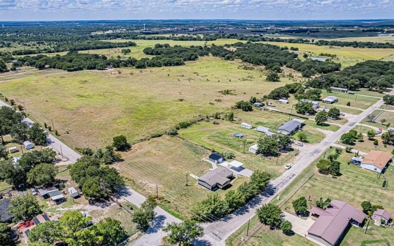 111 County Road 1303, Bridgeport, TX 76426, 4 Bedrooms Bedrooms, ,2 BathroomsBathrooms,Residential,For Sale,111 County Road 1303,0,21032535