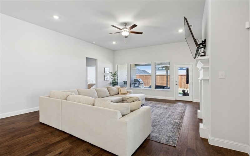 409 Piedmont Drive, Oak Point, TX 75068, 4 Habitaciones Habitaciones , ,3 BañosBaños,Residential,En Venta,409 Piedmont Drive,0,21034425