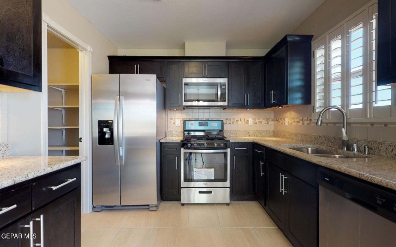 824 Paseo Pacifico Place, El Paso, TX 79928, 3 Habitaciones Habitaciones , ,1 BañoBaños,Residential,En Venta,824 Paseo Pacifico Place,916531