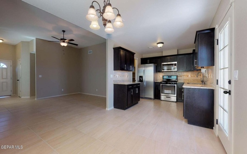 824 Paseo Pacifico Place, El Paso, TX 79928, 3 Habitaciones Habitaciones , ,1 BañoBaños,Residential,En Venta,824 Paseo Pacifico Place,916531
