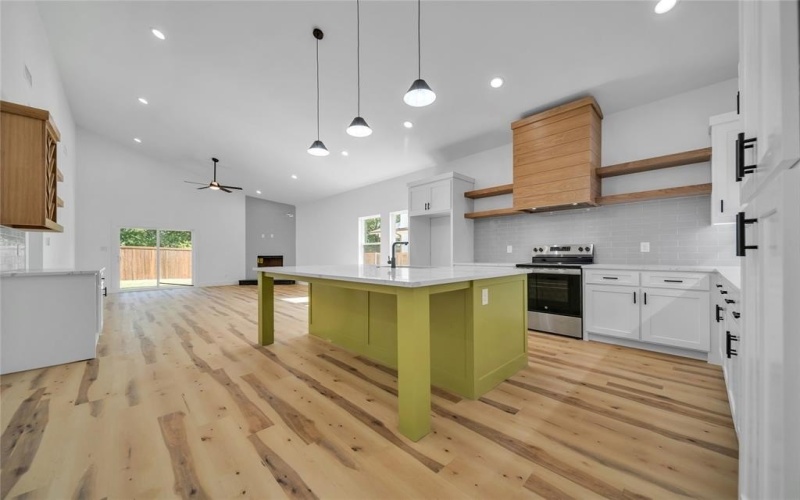 1306 Hemphill Street, Greenville, TX 75401, 4 Habitaciones Habitaciones , ,2 BañosBaños,Residential,En Venta,1306 Hemphill Street,0,21039273