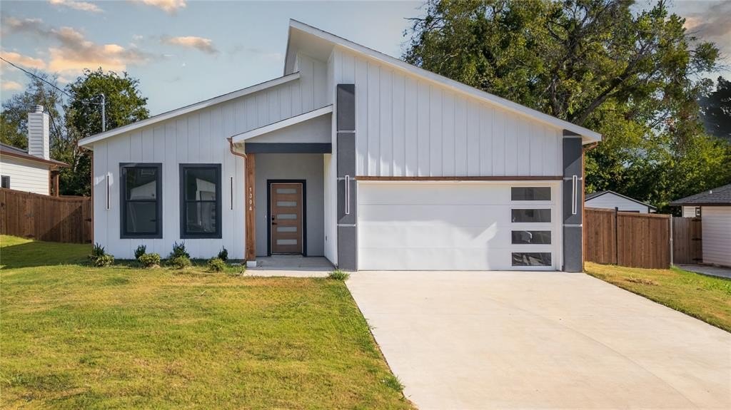 1304 Hemphill Street, Greenville, TX 75401, 4 Habitaciones Habitaciones , ,2 BañosBaños,Residential,En Venta,1304 Hemphill Street,0,21039307
