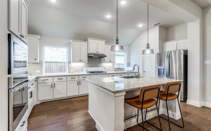 2403 Limestone Lane, Melissa, TX 75454, 3 Bedrooms Bedrooms, ,2 BathroomsBathrooms,Residential,For Sale,2403 Limestone Lane,0,21039585