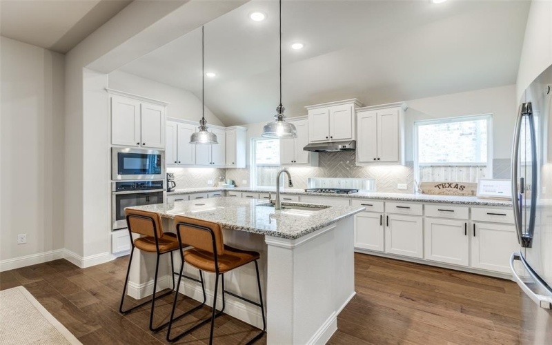 2403 Limestone Lane, Melissa, TX 75454, 3 Bedrooms Bedrooms, ,2 BathroomsBathrooms,Residential,For Sale,2403 Limestone Lane,0,21039585