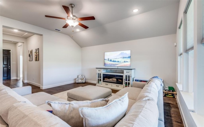 2403 Limestone Lane, Melissa, TX 75454, 3 Bedrooms Bedrooms, ,2 BathroomsBathrooms,Residential,For Sale,2403 Limestone Lane,0,21039585