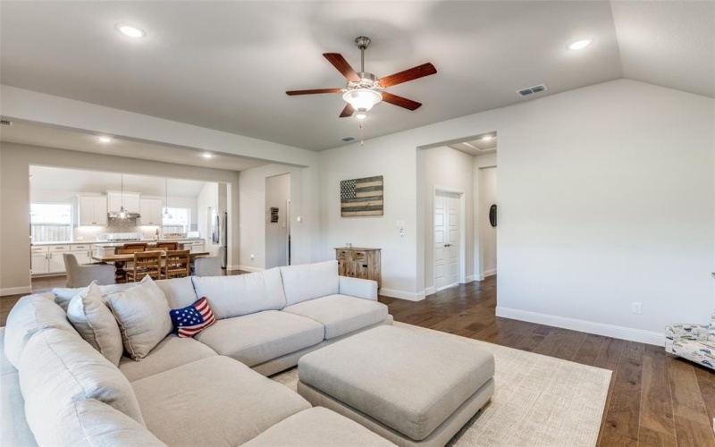 2403 Limestone Lane, Melissa, TX 75454, 3 Bedrooms Bedrooms, ,2 BathroomsBathrooms,Residential,For Sale,2403 Limestone Lane,0,21039585