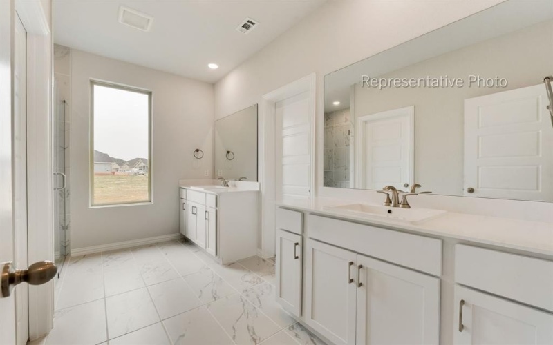 14033 Alfafar Court, Little Elm, TX 75068, 5 Habitaciones Habitaciones , ,5 BañosBaños,Residential,En Venta,14033 Alfafar Court,0,21039644