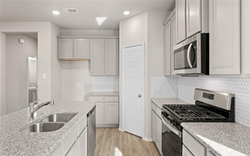 1114 Falls Rush Way, Royse City, TX 75189, 4 Habitaciones Habitaciones , ,2 BañosBaños,Residential,En Venta,1114 Falls Rush Way,0,21039797