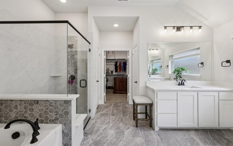3004 Emerald Trace Drive, Denton, TX 76226, 4 Habitaciones Habitaciones , ,3 BañosBaños,Residential,En Venta,3004 Emerald Trace Drive,0,21039946