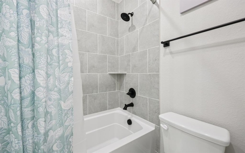 3004 Emerald Trace Drive, Denton, TX 76226, 4 Habitaciones Habitaciones , ,3 BañosBaños,Residential,En Venta,3004 Emerald Trace Drive,0,21039946