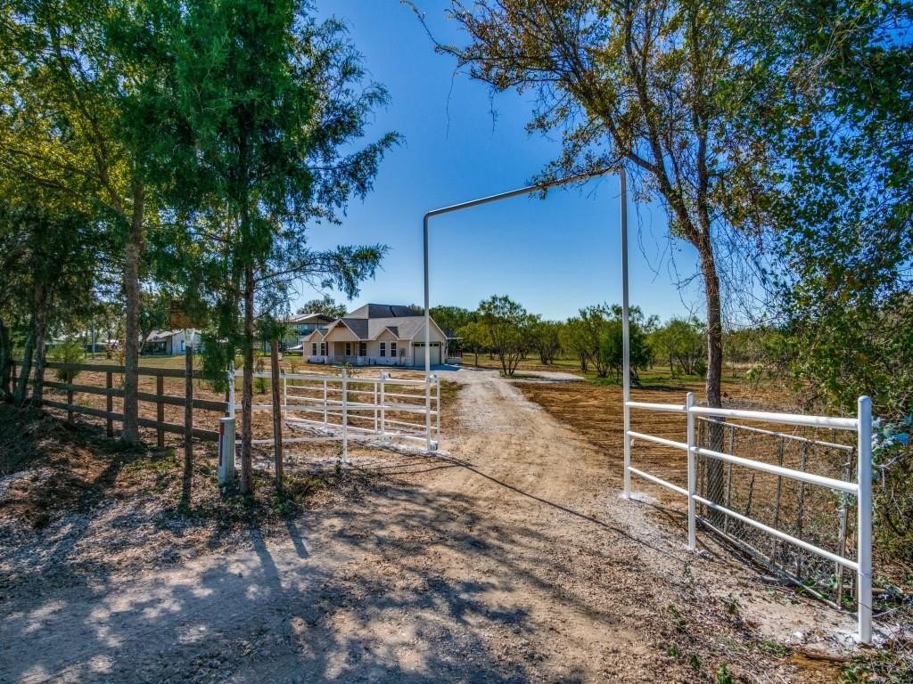 2860 CR 312, Cleburne, TX 76031, 4 Bedrooms Bedrooms, ,2 BathroomsBathrooms,Residential,For Sale,2860 CR 312,0,21039999