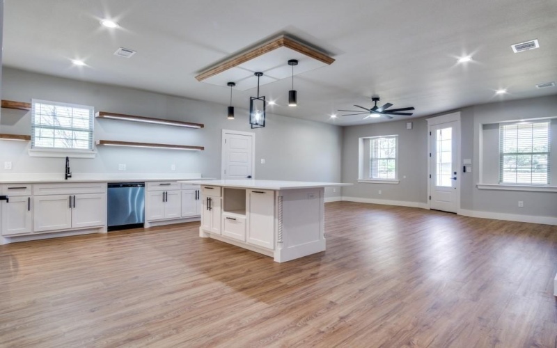 2860 CR 312, Cleburne, TX 76031, 4 Bedrooms Bedrooms, ,2 BathroomsBathrooms,Residential,For Sale,2860 CR 312,0,21039999