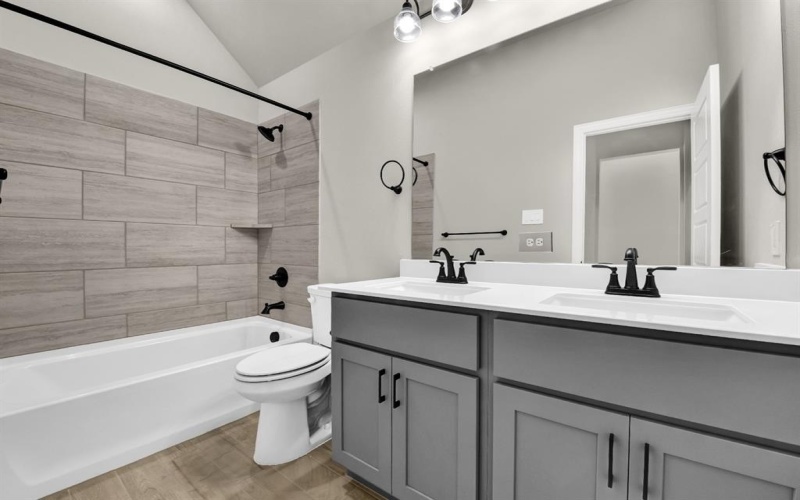 5008 Meadow Vista Lane, Fort Worth, TX 76036, 4 Habitaciones Habitaciones , ,2 BañosBaños,Residential,En Venta,5008 Meadow Vista Lane,0,21040020