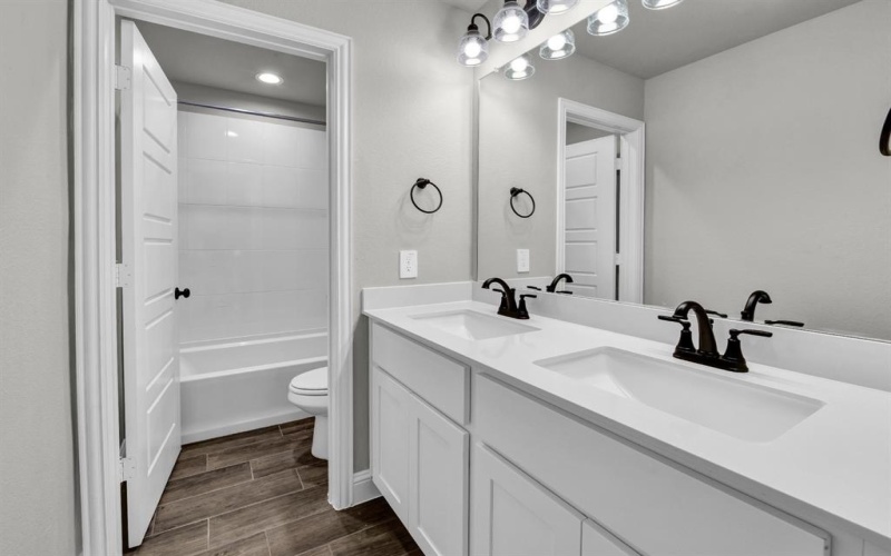 5036 Meadow Vista Lane, Fort Worth, TX 76036, 4 Bedrooms Bedrooms, ,3 BathroomsBathrooms,Residential,For Sale,5036 Meadow Vista Lane,0,21040099