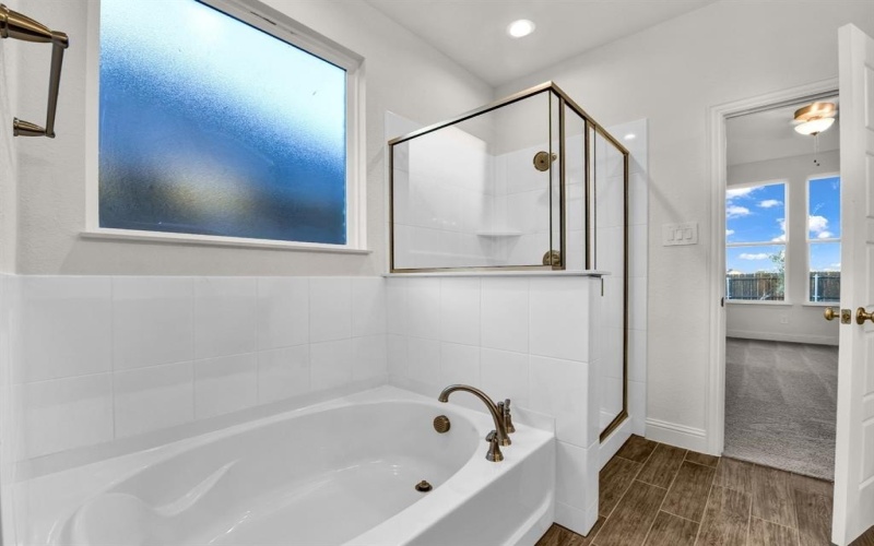 5016 Meadow Vista Lane, Fort Worth, TX 76036, 4 Habitaciones Habitaciones , ,3 BañosBaños,Residential,En Venta,5016 Meadow Vista Lane,0,21040105