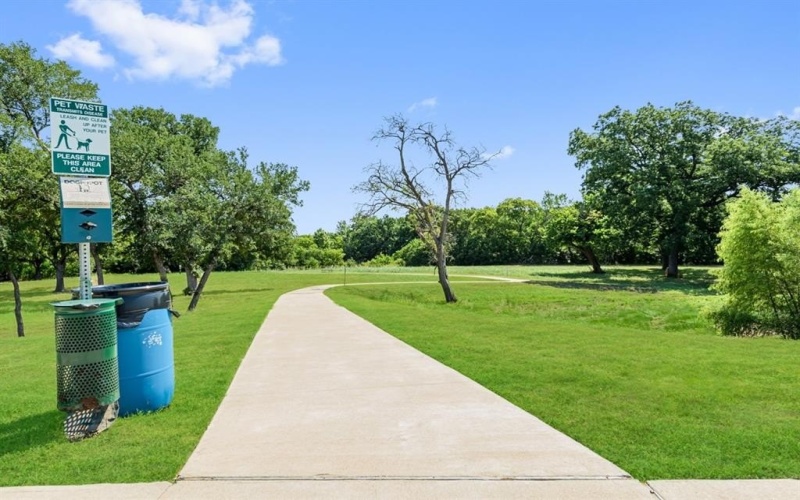 1021 Candlewyck Drive, Justin, TX 76247, 4 Habitaciones Habitaciones , ,3 BañosBaños,Residential,En Venta,1021 Candlewyck Drive,0,21040187