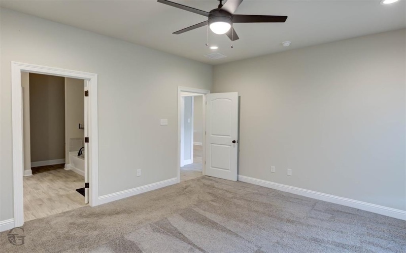 705 Crozier Drive, Bossier City, LA 71111, 3 Bedrooms Bedrooms, ,2 BathroomsBathrooms,Residential,For Sale,705 Crozier Drive,0,21040210